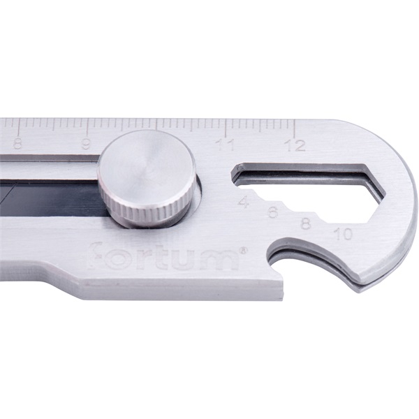 tapétavágó kés, rozsdamentes acél fémház, 5 funkciós, tripla vágóéllel; 18mm, csavaros rögzítés, FORTUM